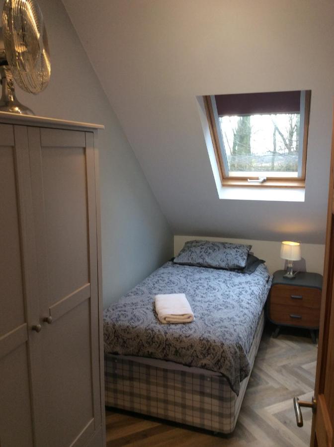 2 Bedroom Furnished Apartment In A Rural Position Stone  Kültér fotó