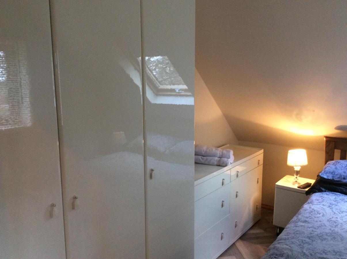 2 Bedroom Furnished Apartment In A Rural Position Stone  Kültér fotó