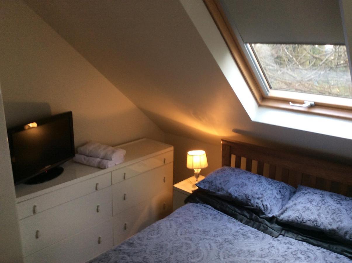 2 Bedroom Furnished Apartment In A Rural Position Stone  Kültér fotó